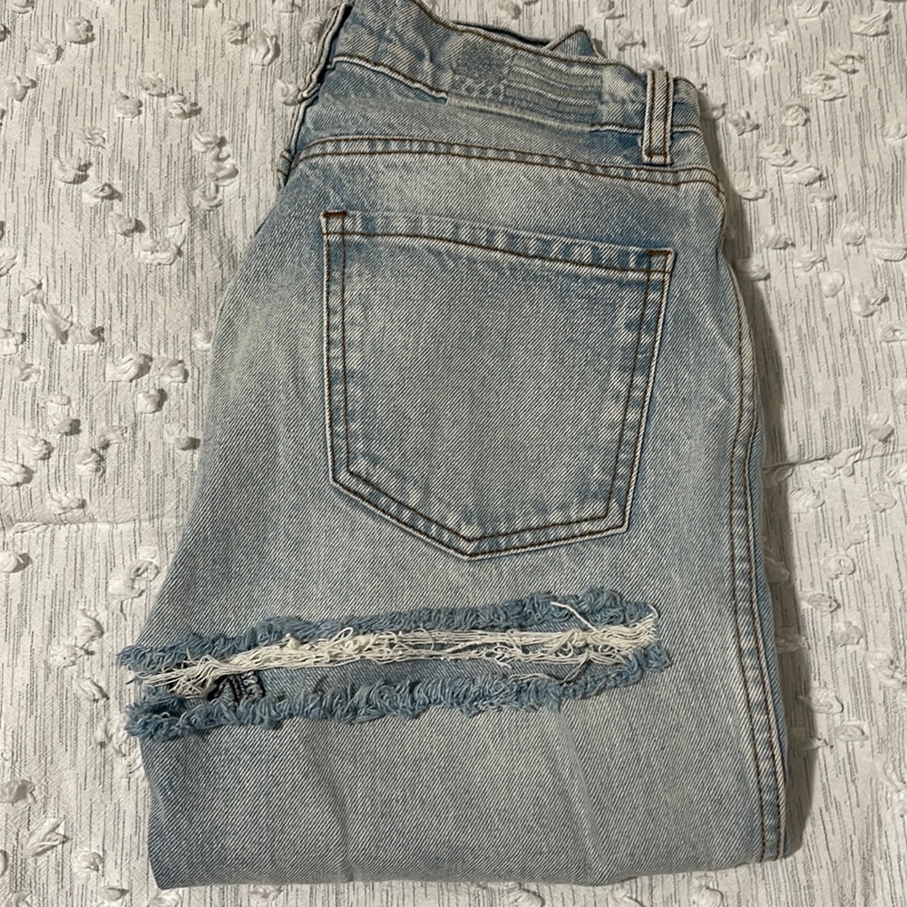 Revice Butt Ripped Jeans